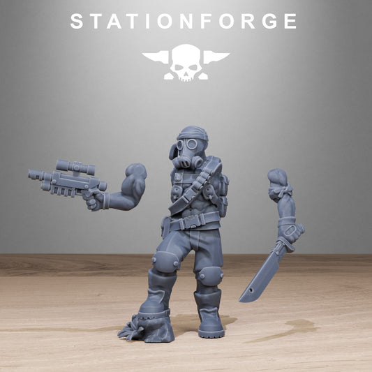 GrimGuard Jungle Fighters Resin Miniature Figure alternate view 2