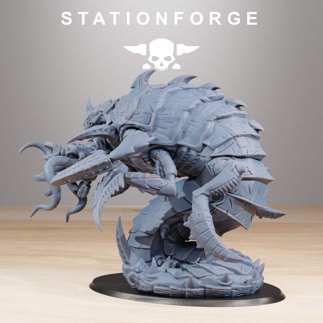 Xenarid Sentinel Resin Miniature Figure alternate view 2