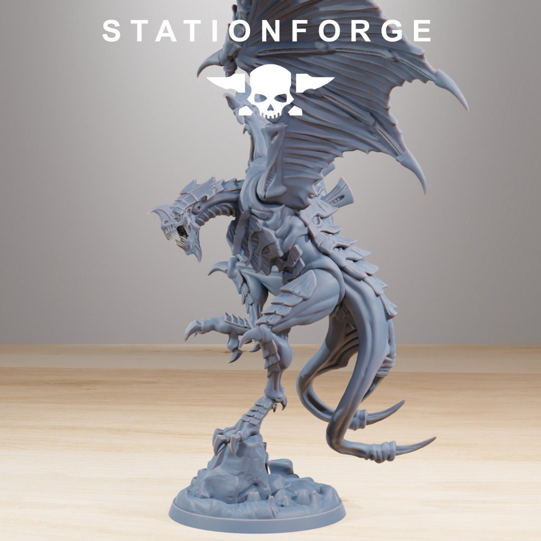 Xenarid Flying Leader Resin Miniature Figure alternate view 3