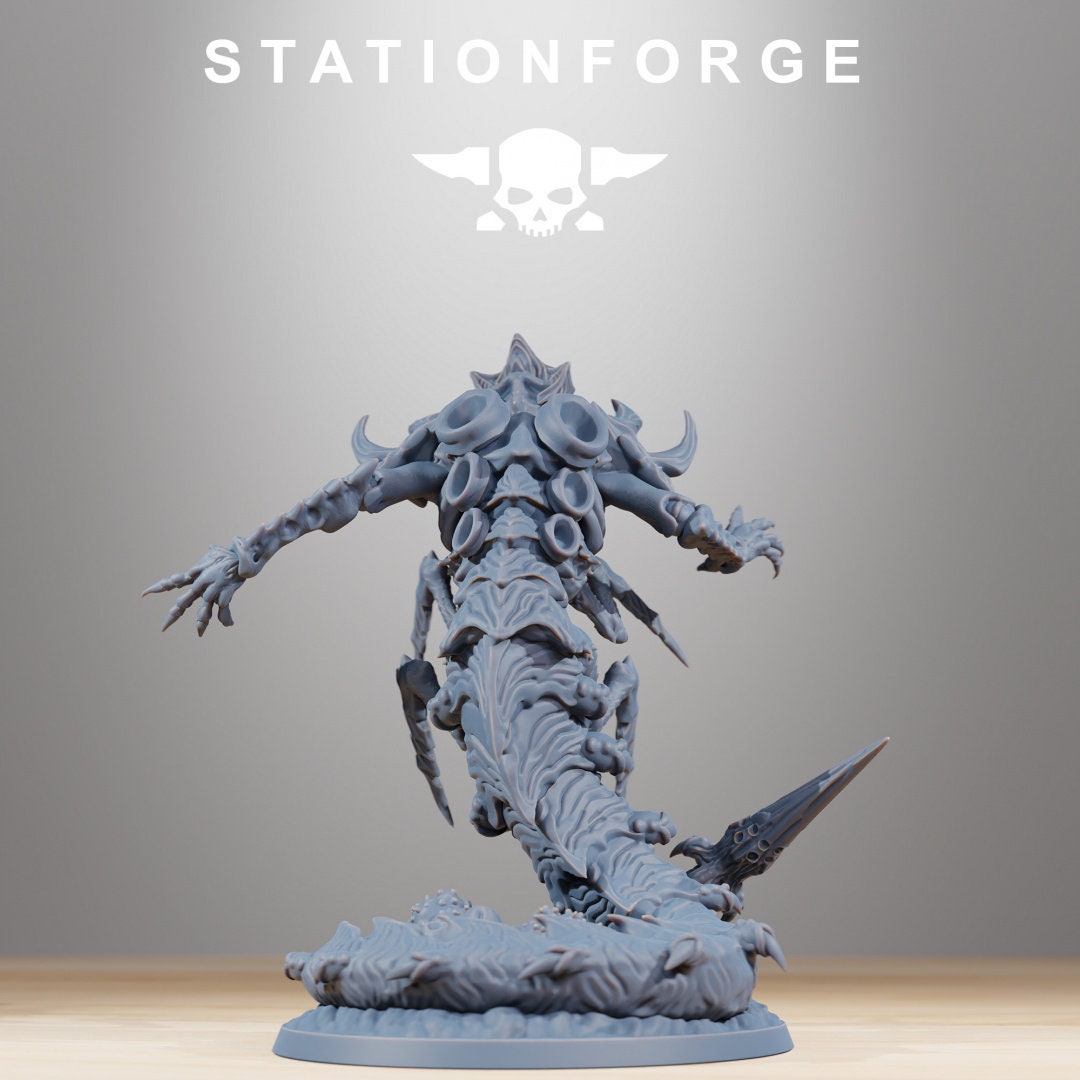 Xenarid Wormaak Resin Boss Miniature alternate view 4