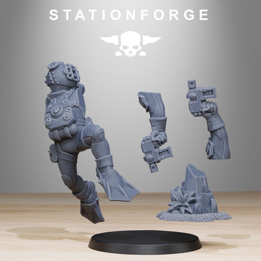 GrimGuard Combat Divers Resin Miniature Figure alternate view 2