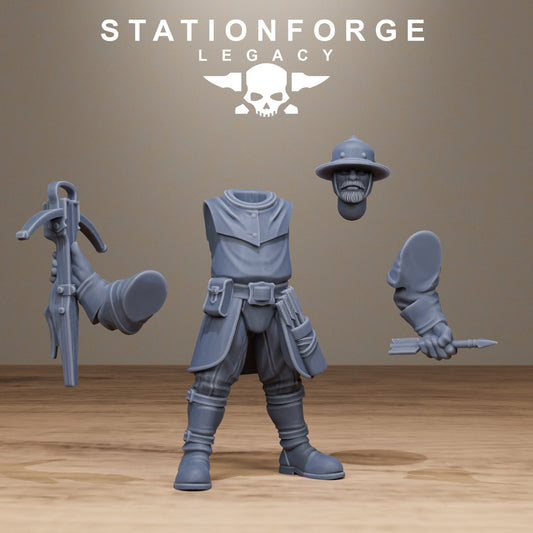 Thorncrest Hunters Resin Miniature Figure alternate view 2