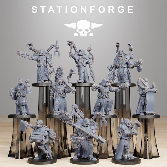 Scavenger Vicars Resin Miniature Figure product image