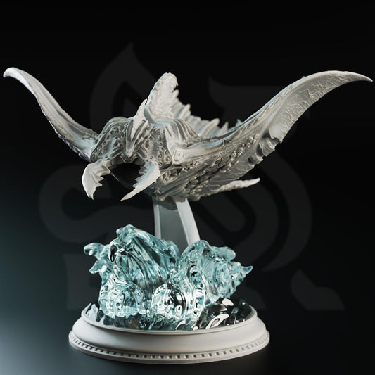 Flying Sea Ray Resin Miniature Figure alternate view 2